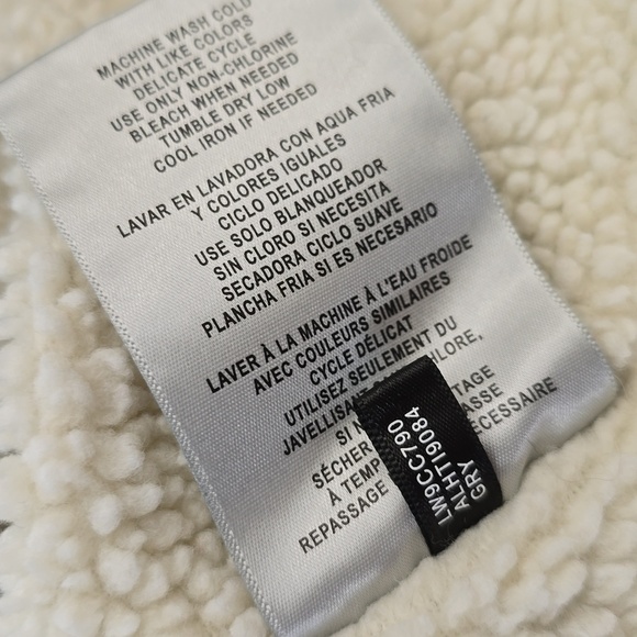 LEVI'S Light Wash Denim Jacket with Cream Sherpa lining Women's Sz L - Picture 9 of 9